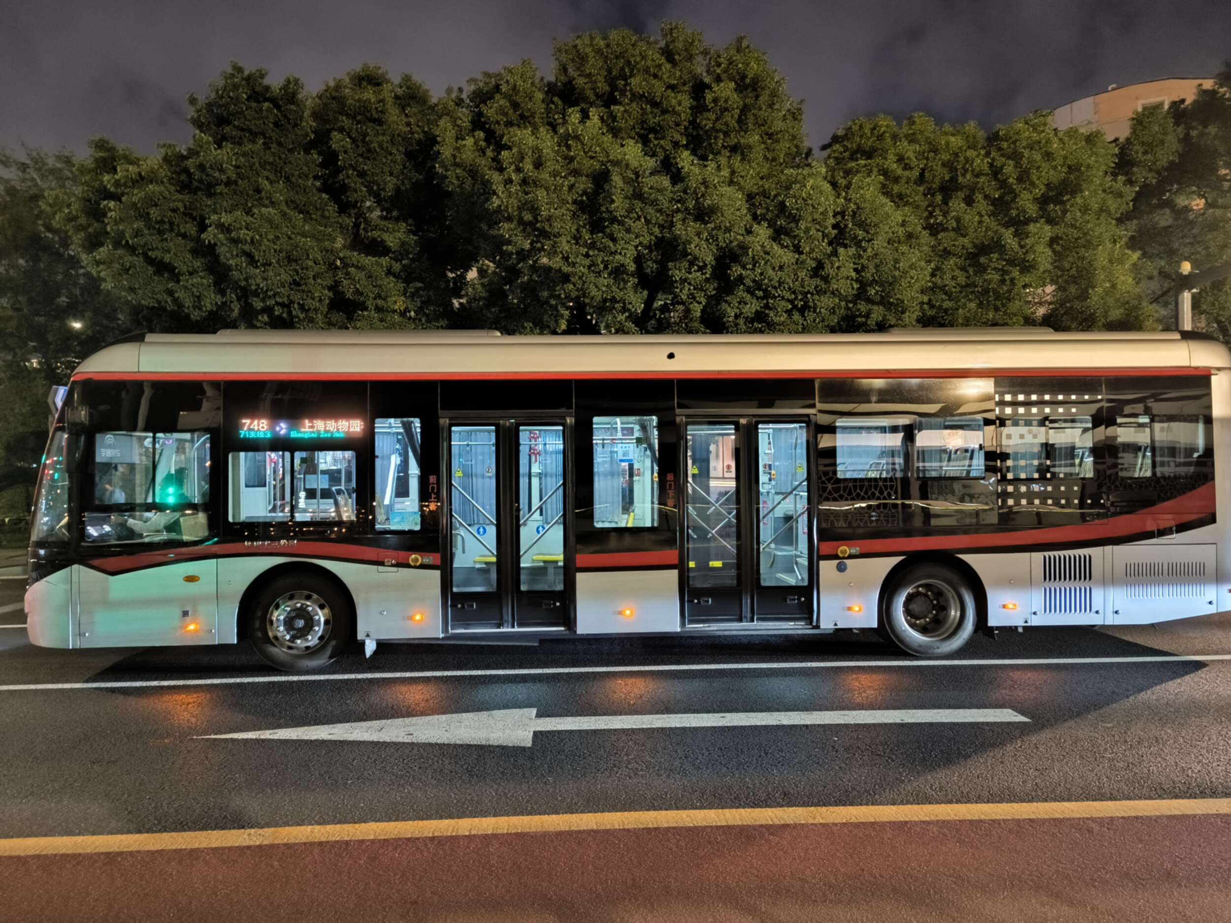 上海公交71路中运量系统